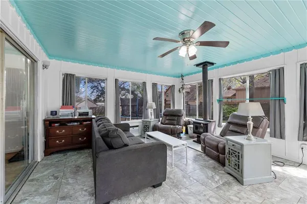 $450,000 | 9935 West 85th Street, Overland Park, KS 66212