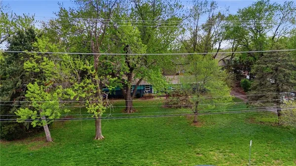 $450,000 | 9935 West 85th Street, Overland Park, KS 66212