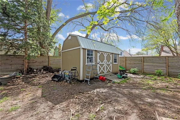 $450,000 | 9935 West 85th Street, Overland Park, KS 66212