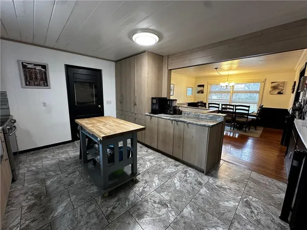 $450,000 | 9935 West 85th Street, Overland Park, KS 66212