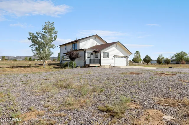 $584,900 | 25090 North High Desert Road, Paulden, AZ 86334
