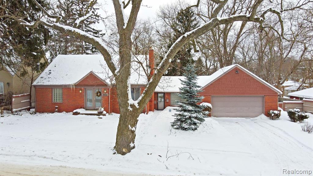 864 Menominee Road Pontiac, MI 48341 - Photo 5 of 54