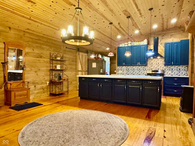 $379,900 | 6608 North County Road 550 East, Seymour, IN 47274