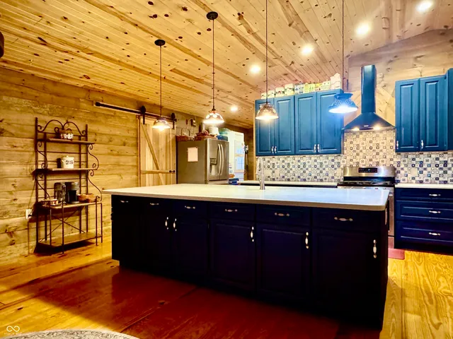 $379,900 | 6608 North County Road 550 East, Seymour, IN 47274