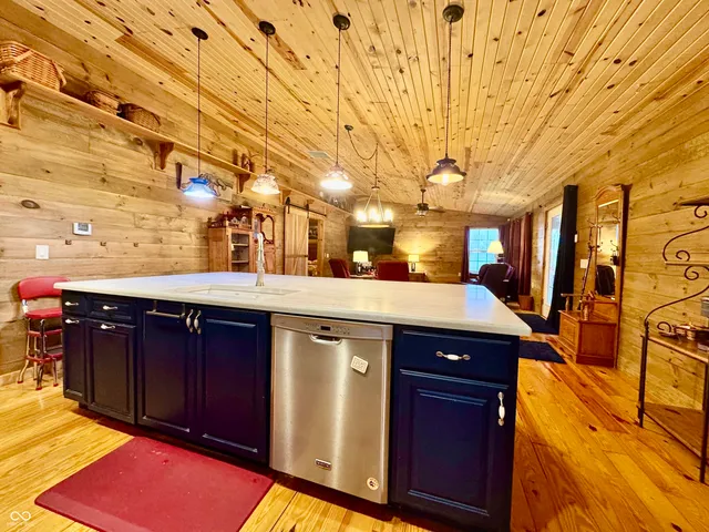 $379,900 | 6608 North County Road 550 East, Seymour, IN 47274