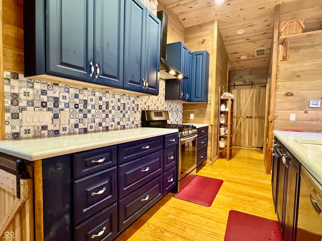 $379,900 | 6608 North County Road 550 East, Seymour, IN 47274