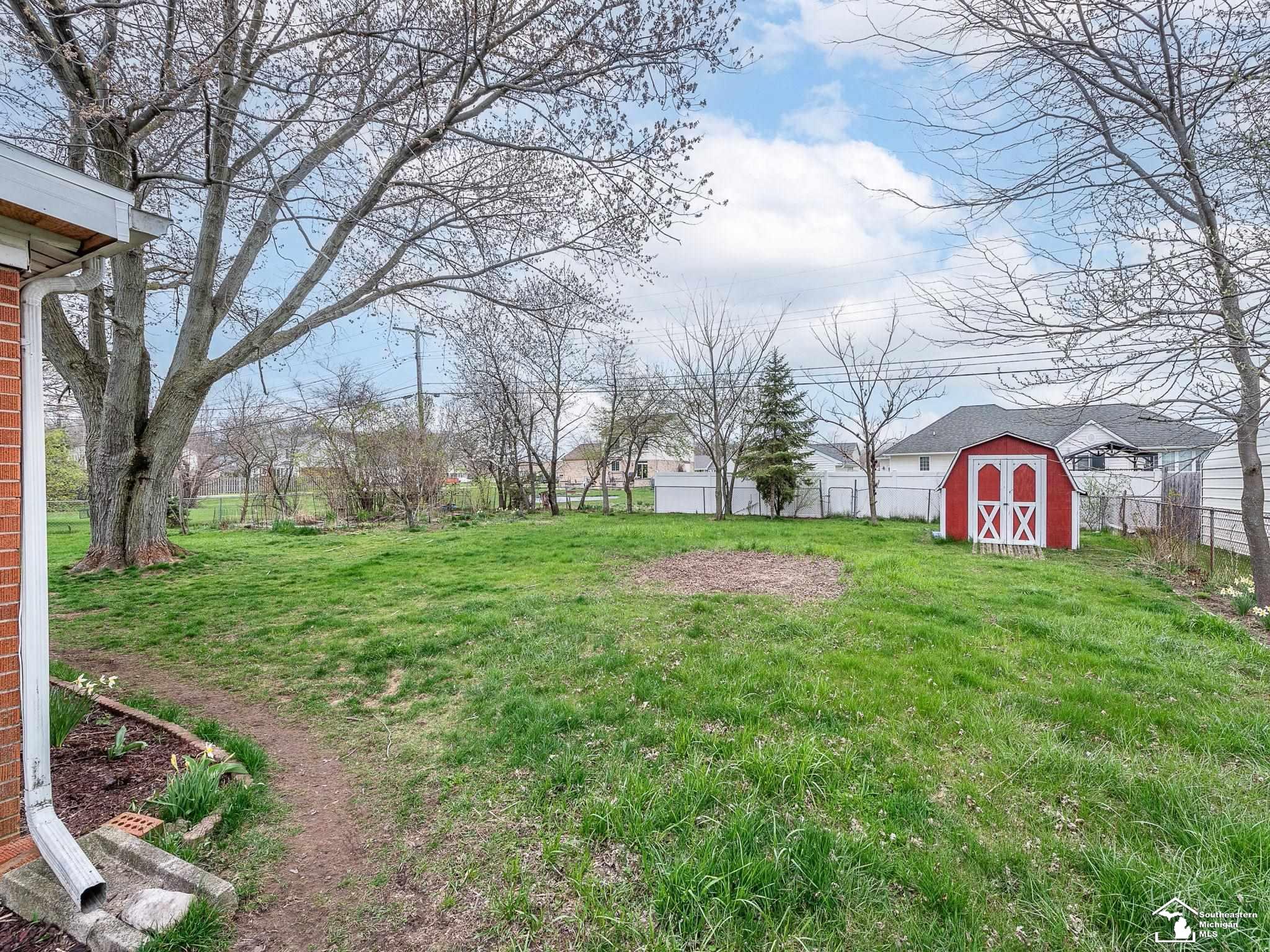 1094 South Raisinville Road Monroe, MI 48161 - Photo 25 of 26