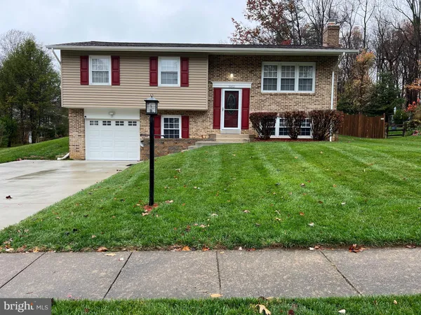 $4,200 | 5002 Dequincey Drive, Fairfax, VA 22032