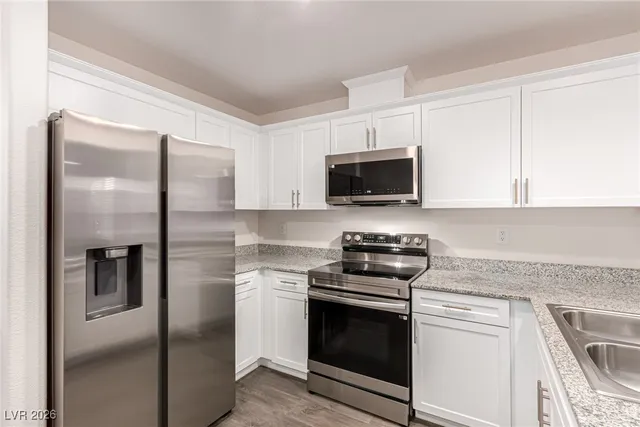 $305,000 | 2833 Champagne Gold Avenue, North Las Vegas, NV 89086