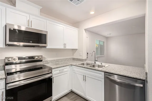 $305,000 | 2833 Champagne Gold Avenue, North Las Vegas, NV 89086