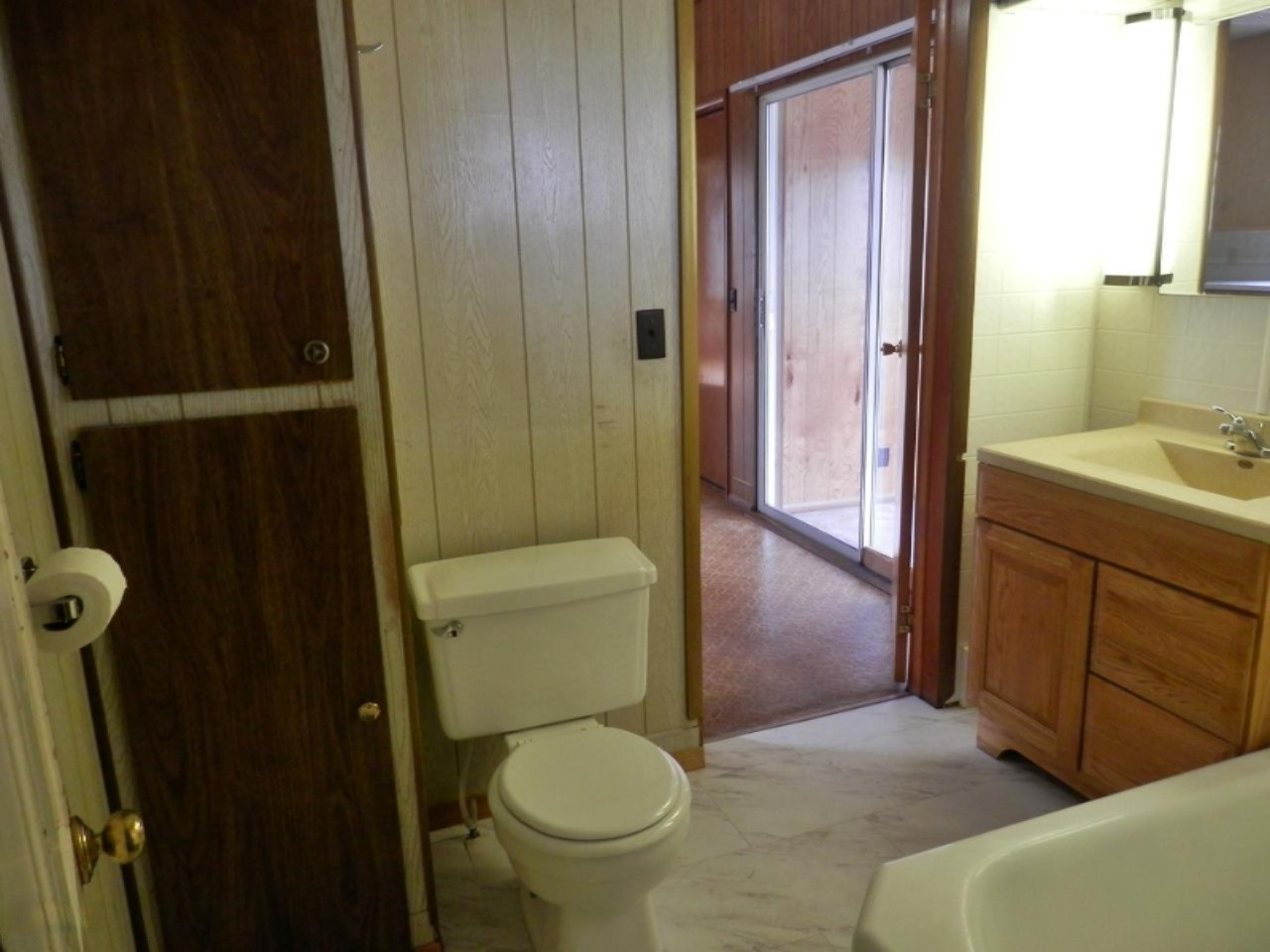 603 Ramsdell Street Manistee, MI 49660 - Photo 11 of 22 Full Bath