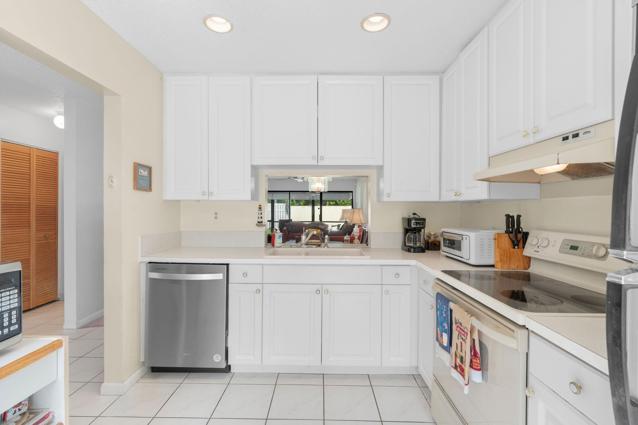 791 Banks Road, Unit 130 Pompano Beach, FL 33063 - Photo 4 of 32 Photo 4