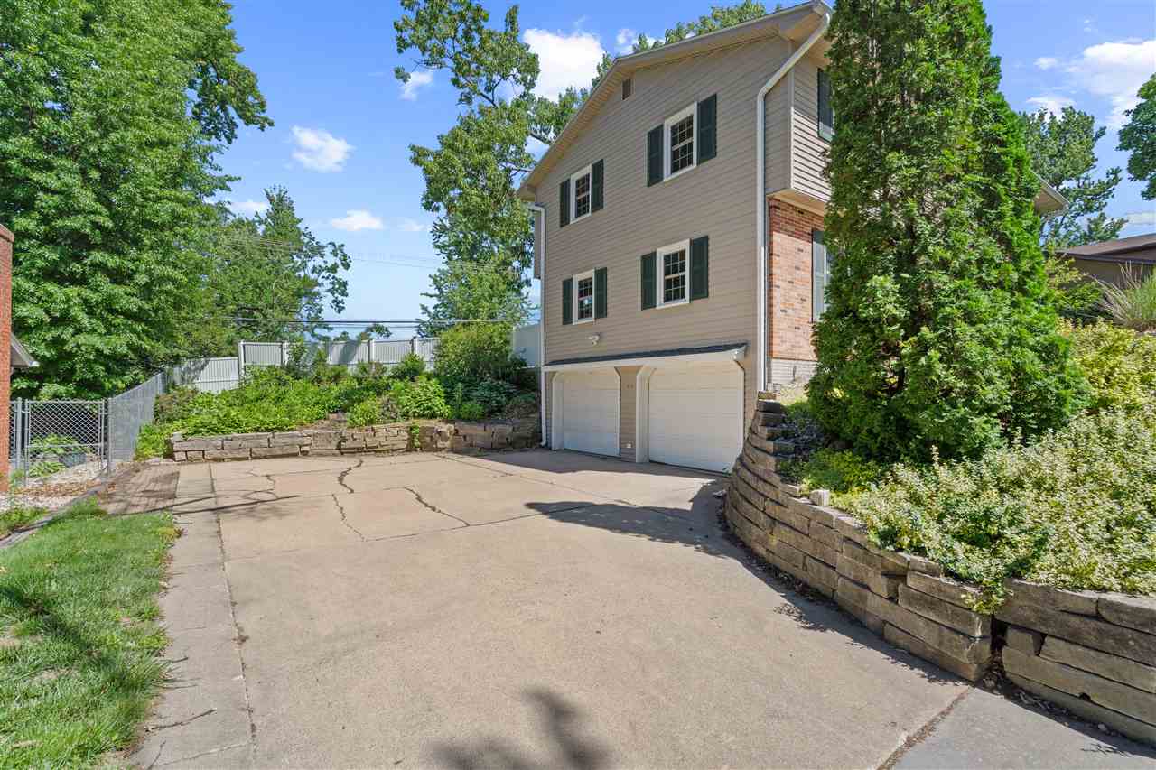 3712 Wenig Road Northeast Cedar Rapids, IA 52402 - Photo 35 of 38 Gallery Image 35