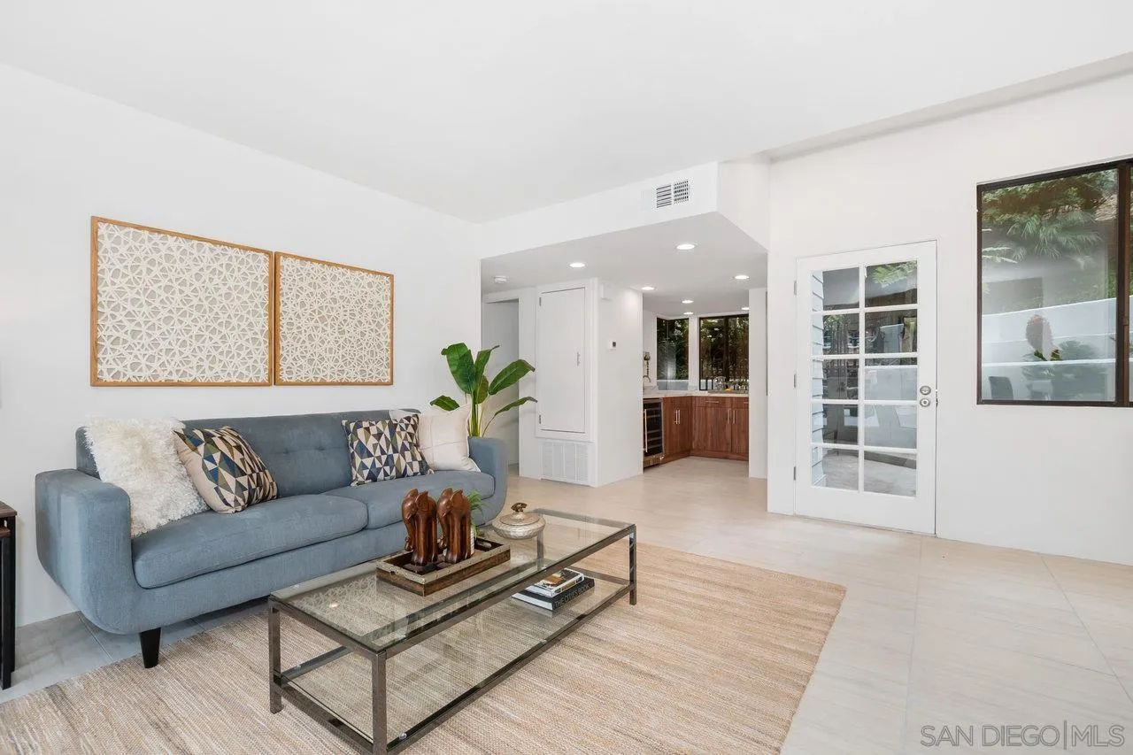 6105 Avenida Chamnez La Jolla, CA 92037 - Photo 20 of 59