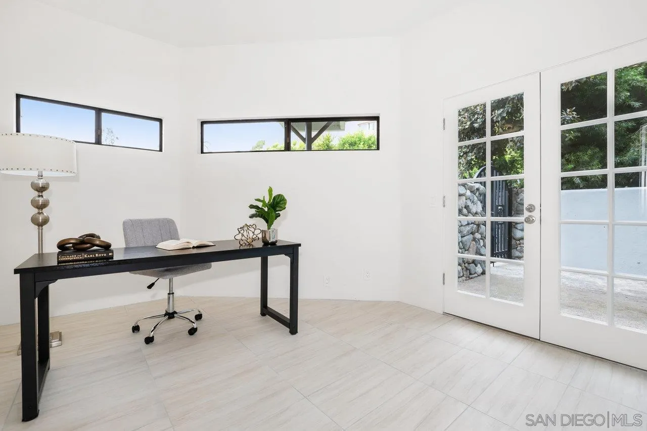 6105 Avenida Chamnez La Jolla, CA 92037 - Photo 23 of 59 a view of workspace with a window