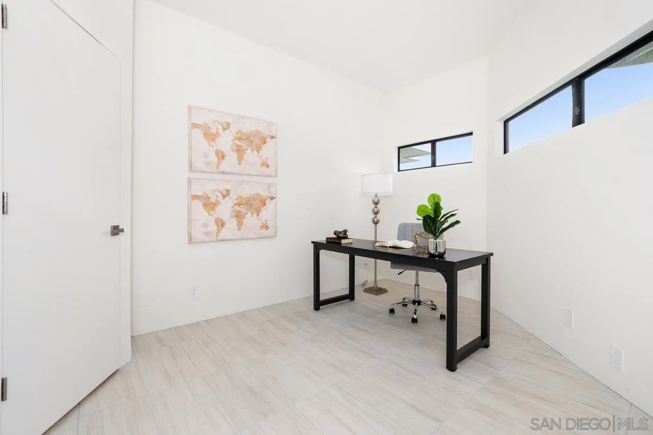 6105 Avenida Chamnez La Jolla, CA 92037 - Photo 24 of 59