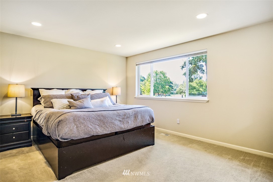 2025 Northeast 26th Place Renton, WA 98056 - Photo 14 of 25