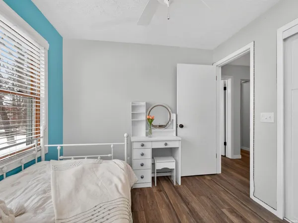 $324,900 | 700 South Lakeside Drive, Unit 6, Syracuse, IN 46567