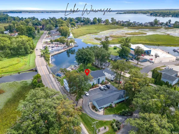 $329,900 | 700 South Lakeside Drive, Unit 6, Syracuse, IN 46567