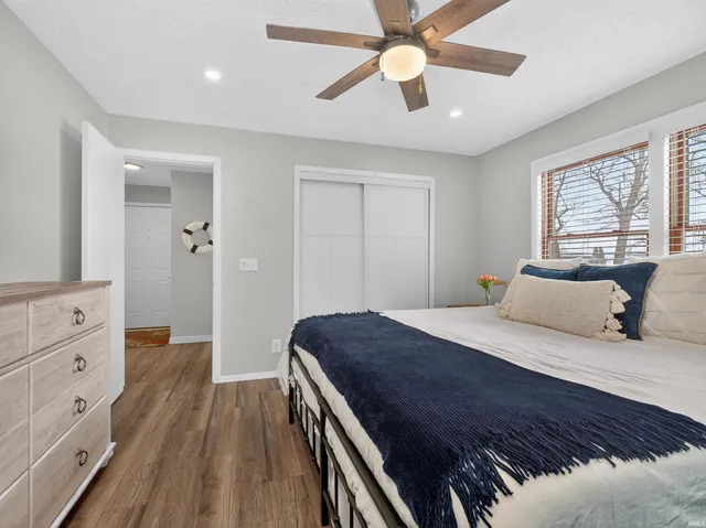 $329,900 | 700 South Lakeside Drive, Unit 6, Syracuse, IN 46567