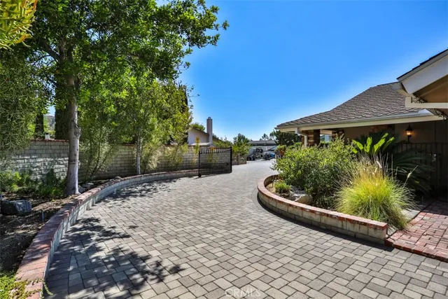 $2,949,000 | 3003 Mesa Verde Drive, Burbank, CA 91504