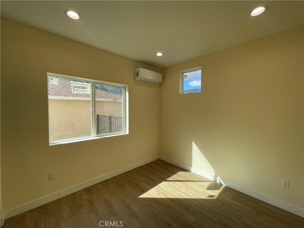 2739 Sycamore Avenue, Unit A Montrose, CA 91020 - Photo 11 of 17