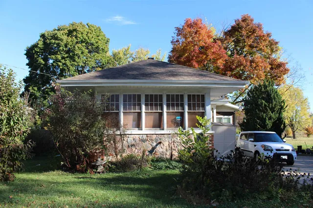 $305,000 | 441 Jefferson Street, Oregon, WI 53575