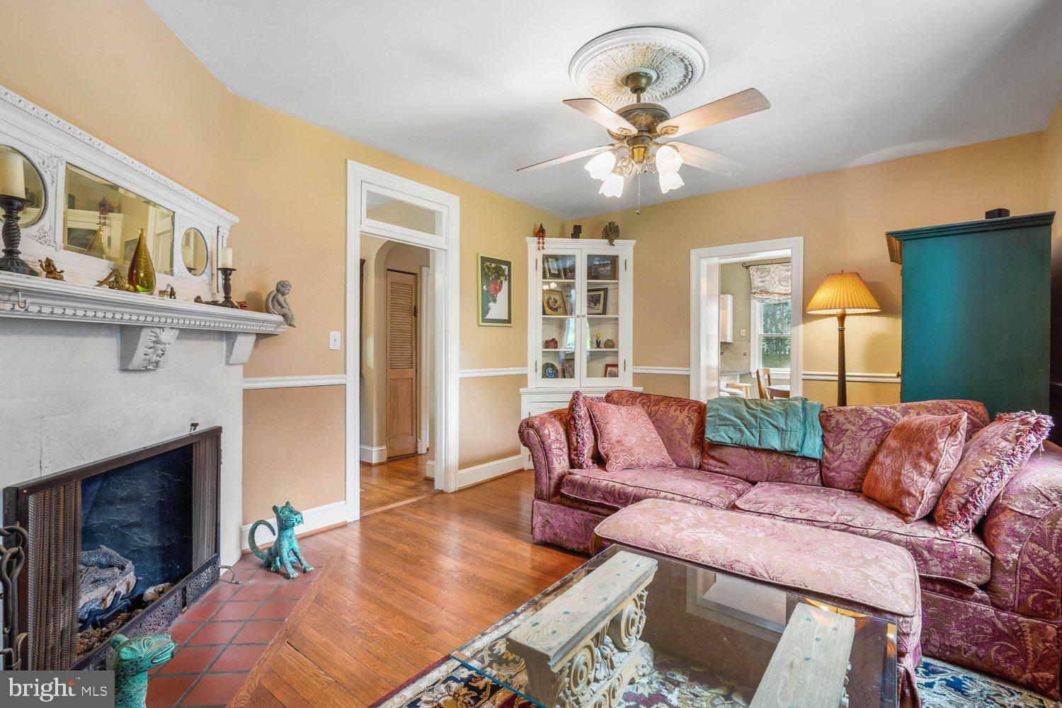 16 Maple Avenue Washington Grove, MD 20880 - Photo 20 of 58 Charming living space with vintage flair.