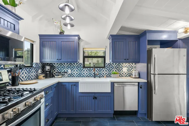 $4,900 | 11525 Moorpark Street, North Hollywood, CA 91602