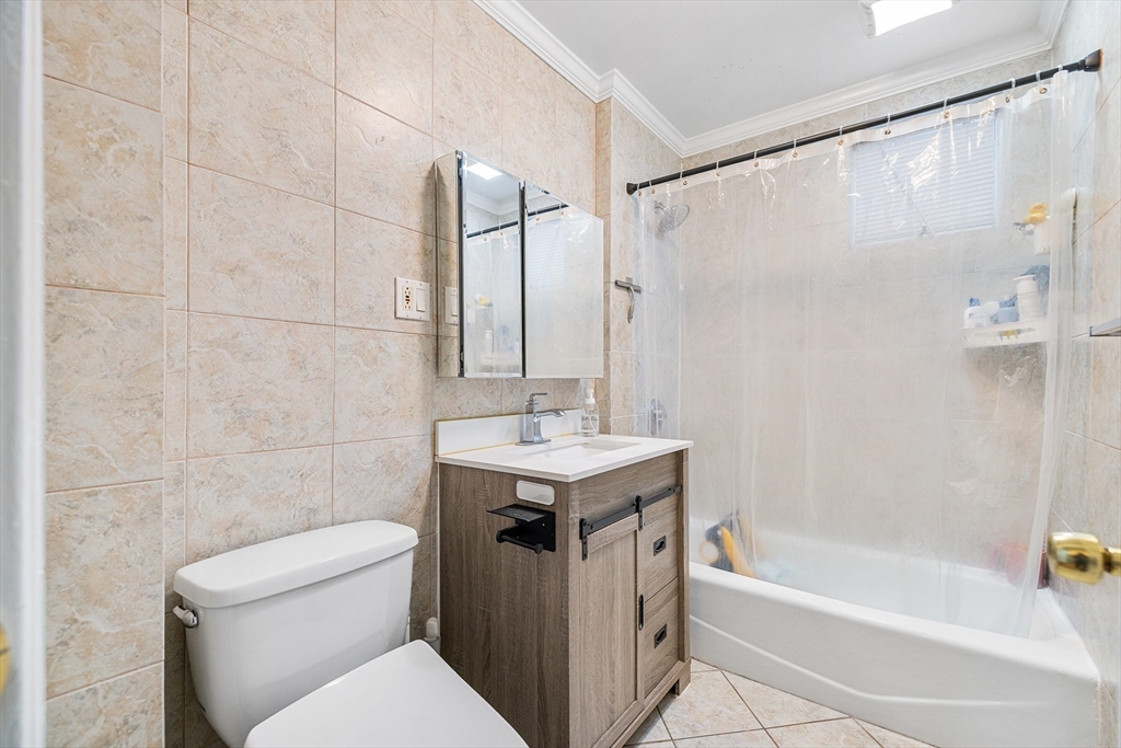 601 Franklin Street, Unit 2 Melrose, MA 02176 - Photo 20 of 25