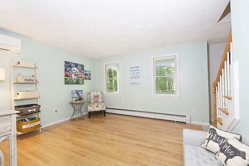 8 Upton Street Dunstable, MA 01827 - Photo 13 of 39