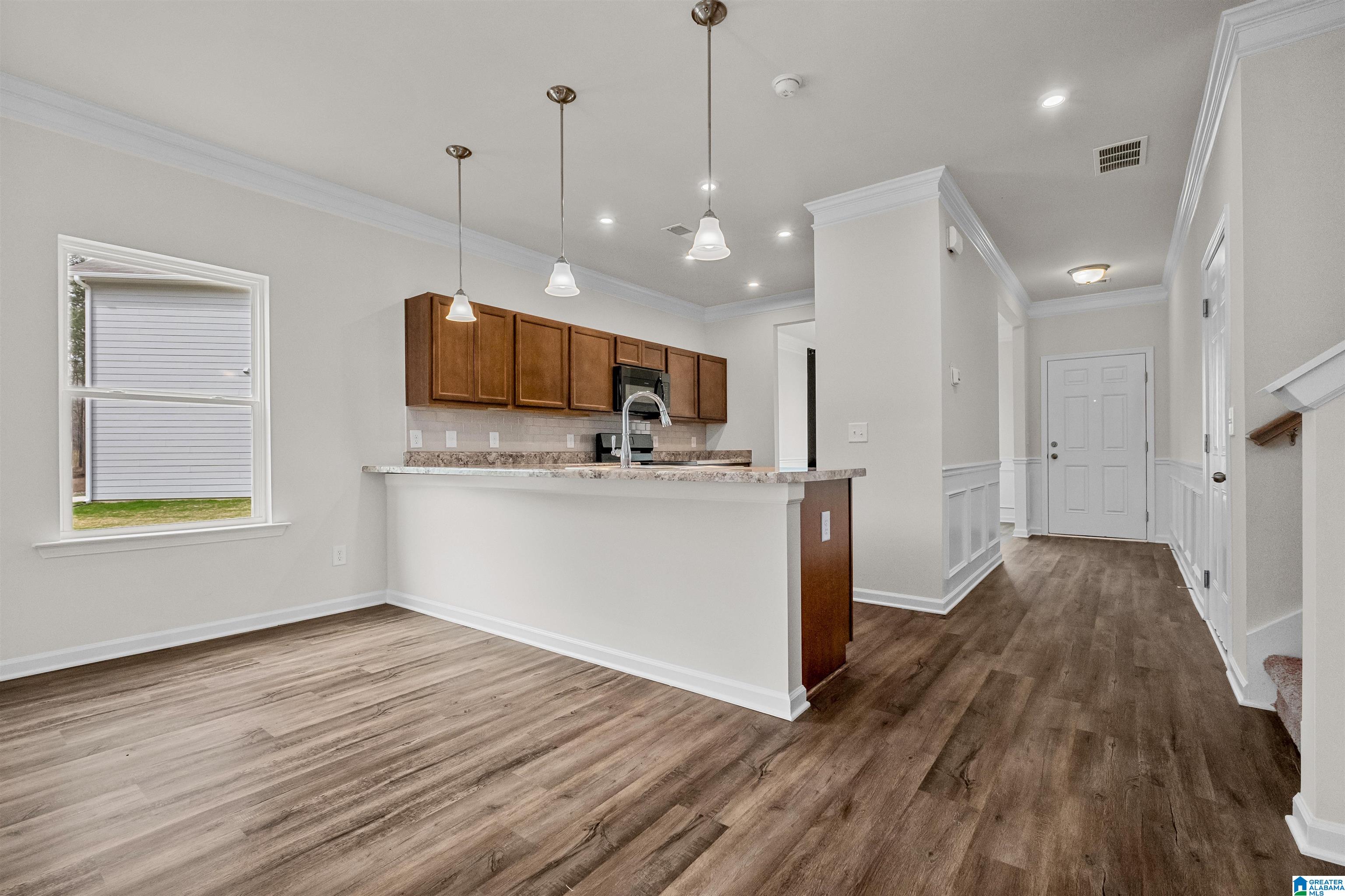 585 Ridge Circle Odenville, AL 35120 - Photo 13 of 35