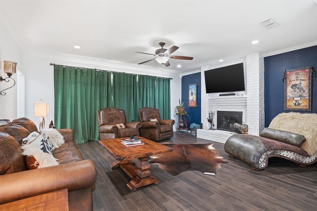 333 Meadow Crest Road Fort Worth, TX 76108 - Photo 6 of 32