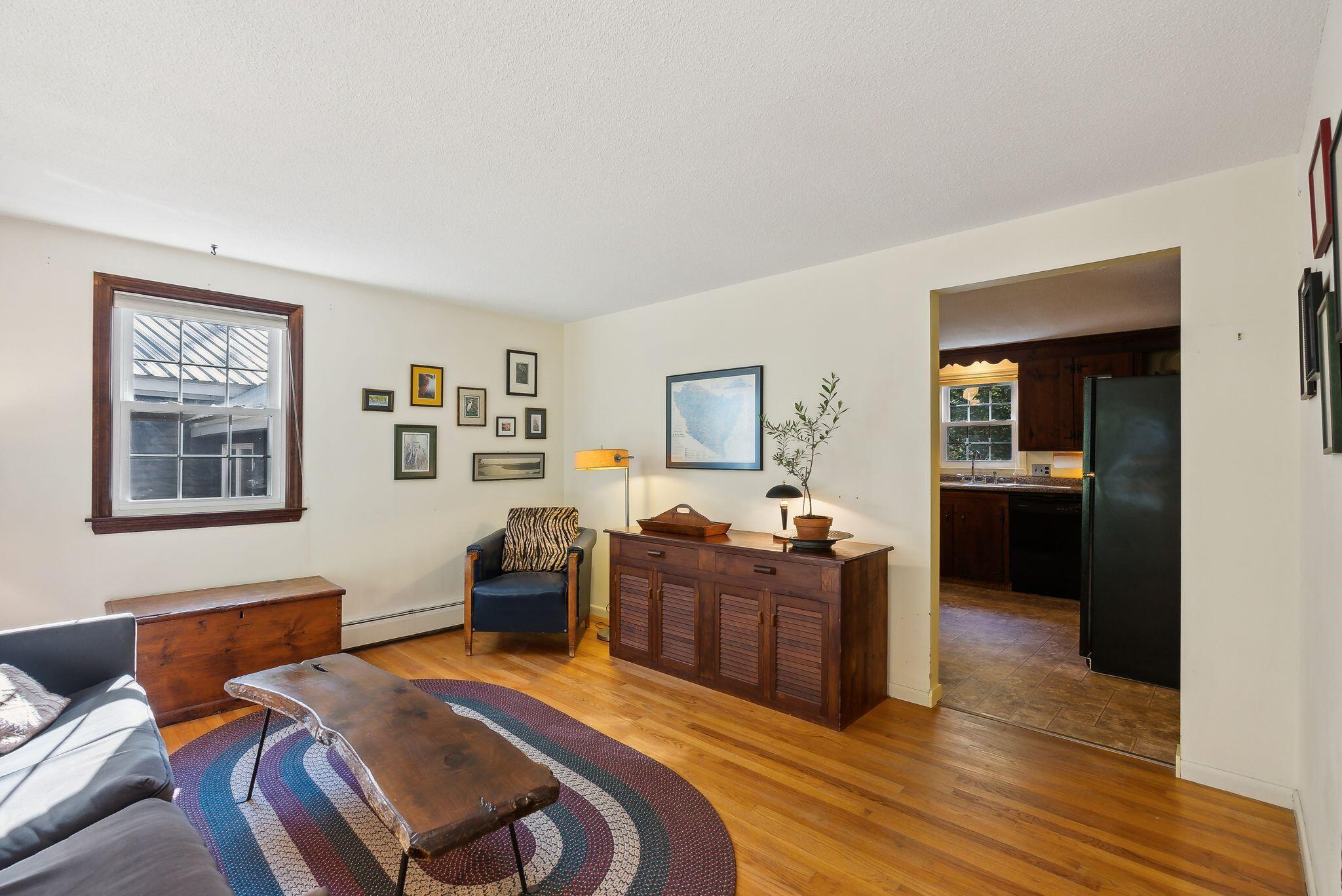 71 Desert Road Freeport, ME 04032 - Photo 20 of 34 Living Room