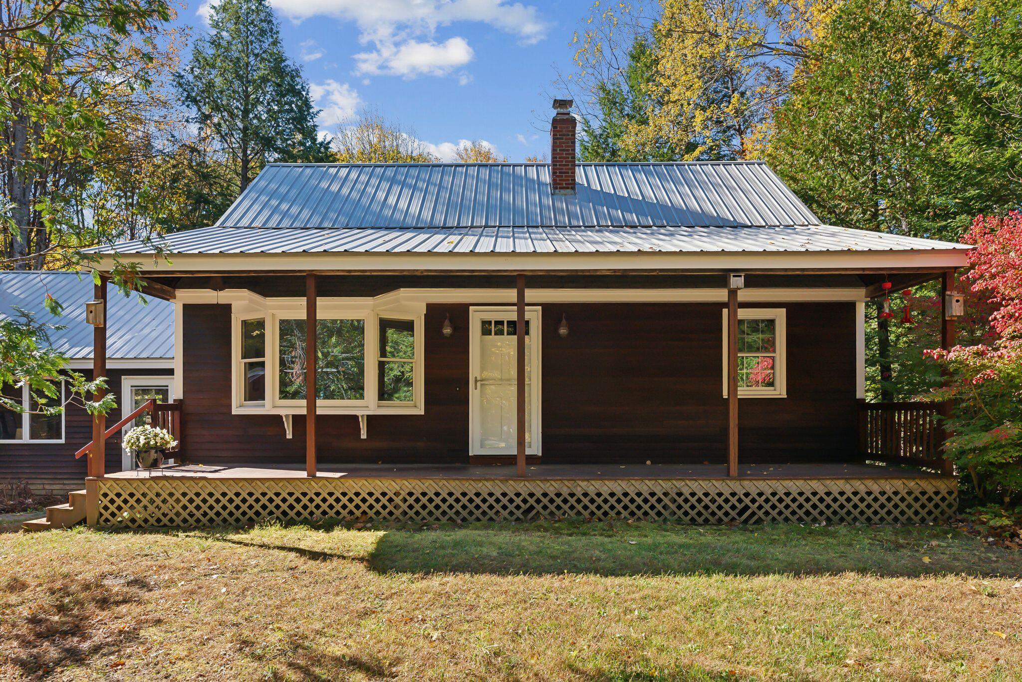 71 Desert Road Freeport, ME 04032 - Photo 3 of 34 Front Porch Entry