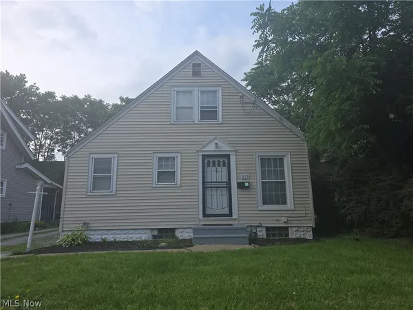$97,000 | 815 Russell Avenue, Akron, OH 44307