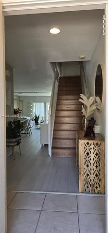 a view of entryway and hall