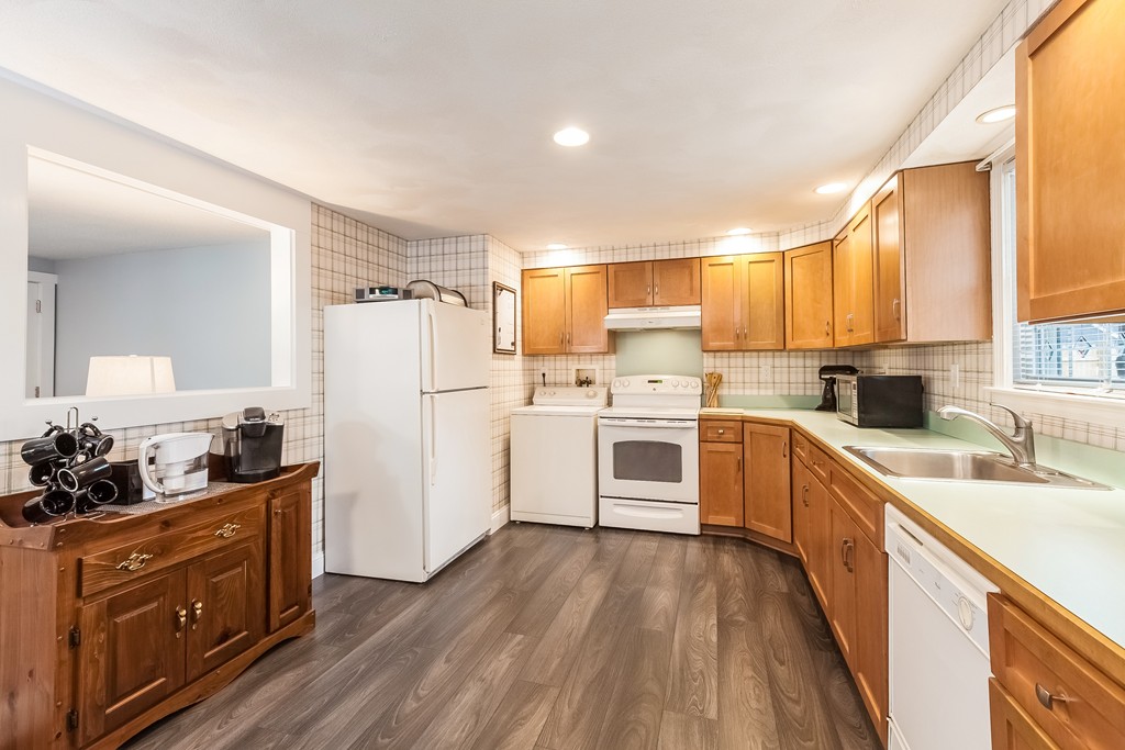 19 Dix Road Maynard, MA 01754 - Photo 11 of 29 Gallery Image 11
