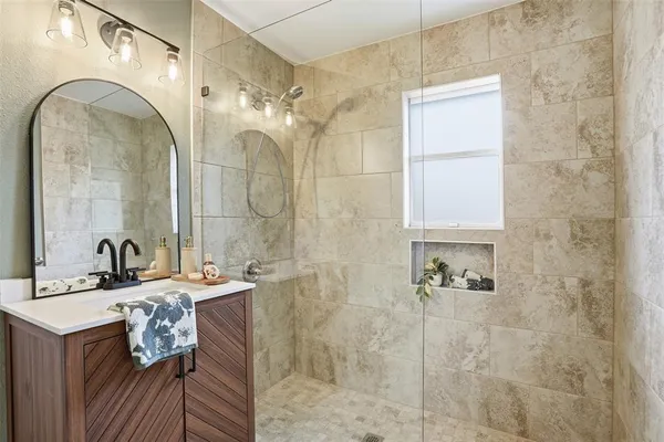 $499,500 | 8625 Marys Creek Drive, Benbrook, TX 76116