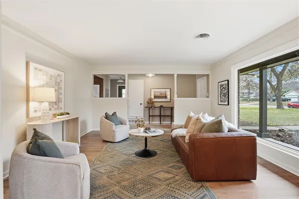 $499,500 | 8625 Marys Creek Drive, Benbrook, TX 76116