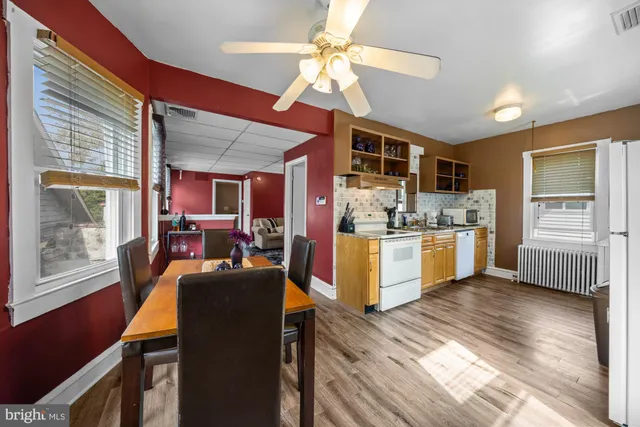 $350,000 | 320 12th Street, Hammonton, NJ 08037