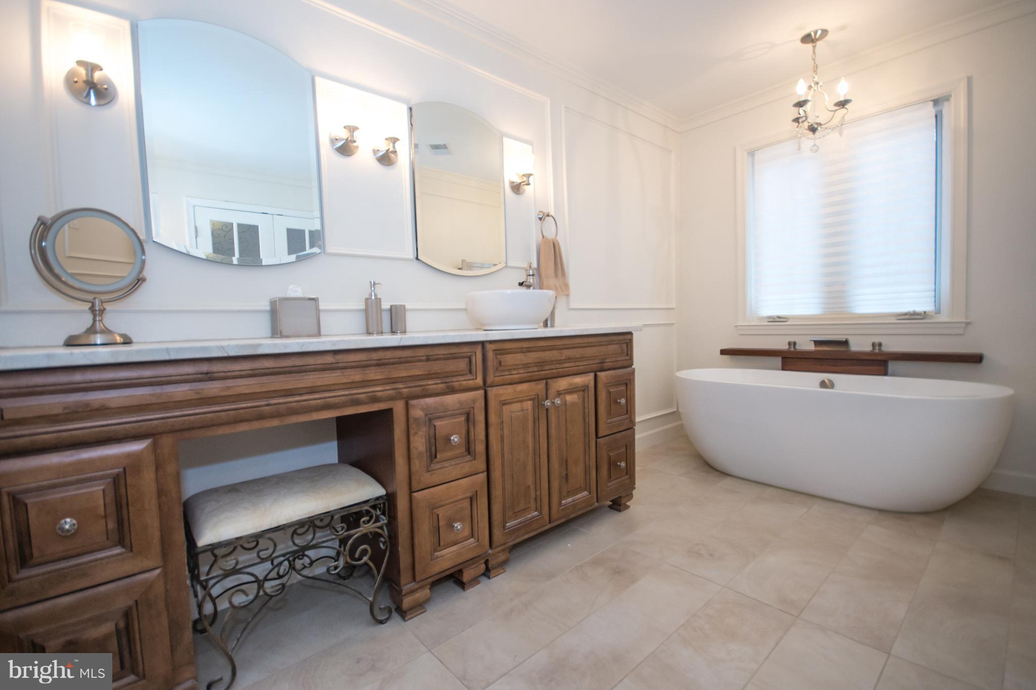 11474 Waterhaven Court Reston, VA 20190 - Photo 11 of 21 Master Bath