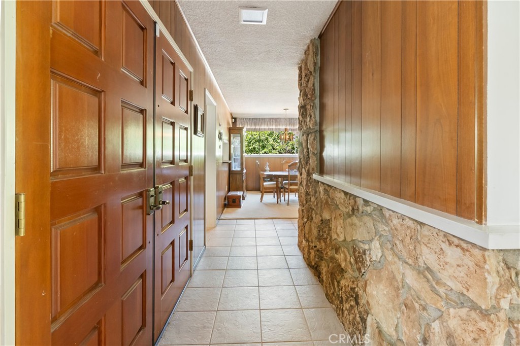 1615 Ransom Road Riverside, CA 92506 - Photo 2 of 32