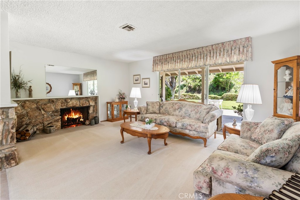 1615 Ransom Road Riverside, CA 92506 - Photo 3 of 32 Living Room