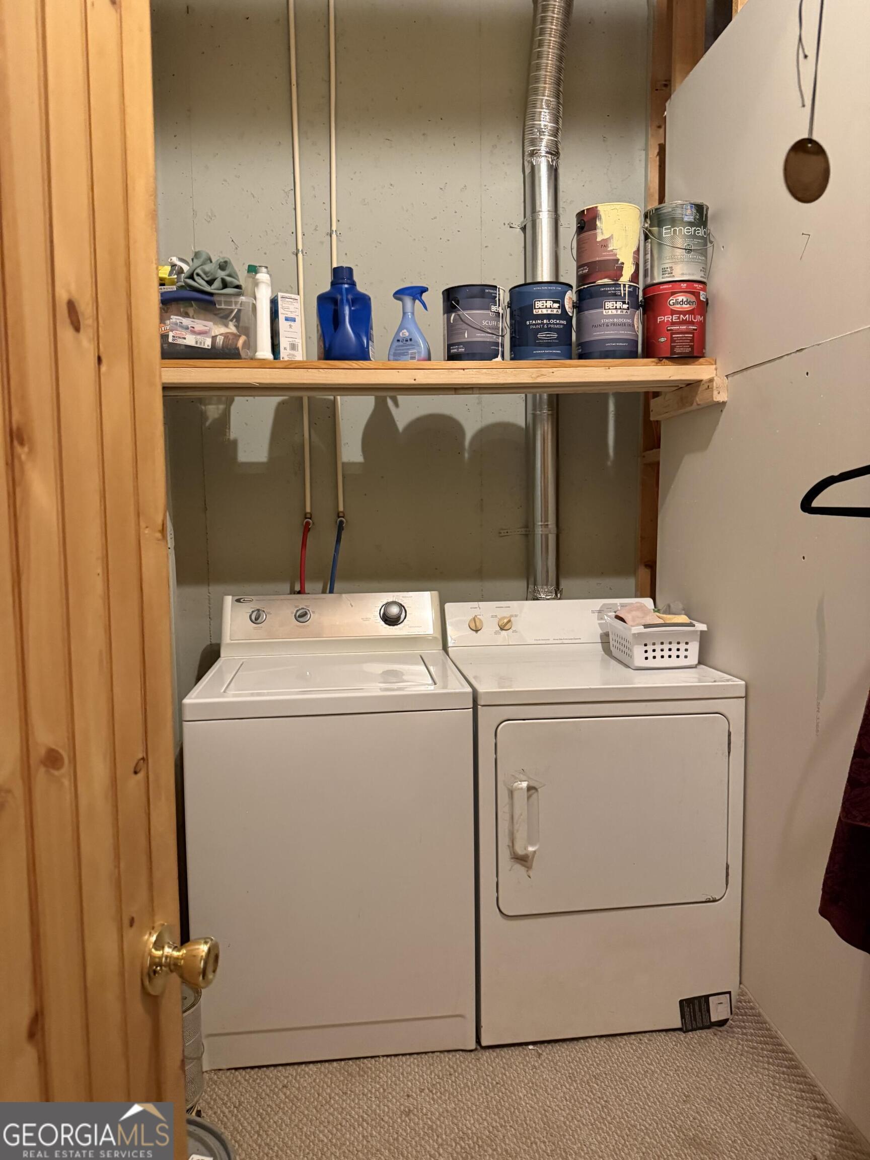 44 Cessna Lane Rabun Gap, GA 30568 - Photo 20 of 27 a utility room with dryer and washer