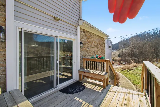 $550,000 | 2633 Highway 156, Rising Sun, IN 47040