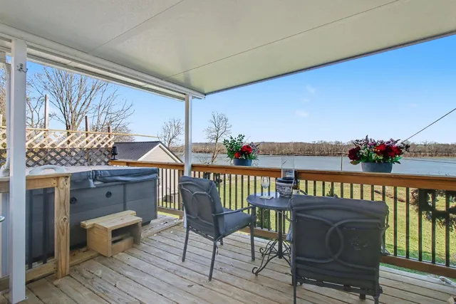 $550,000 | 2633 Highway 156, Rising Sun, IN 47040