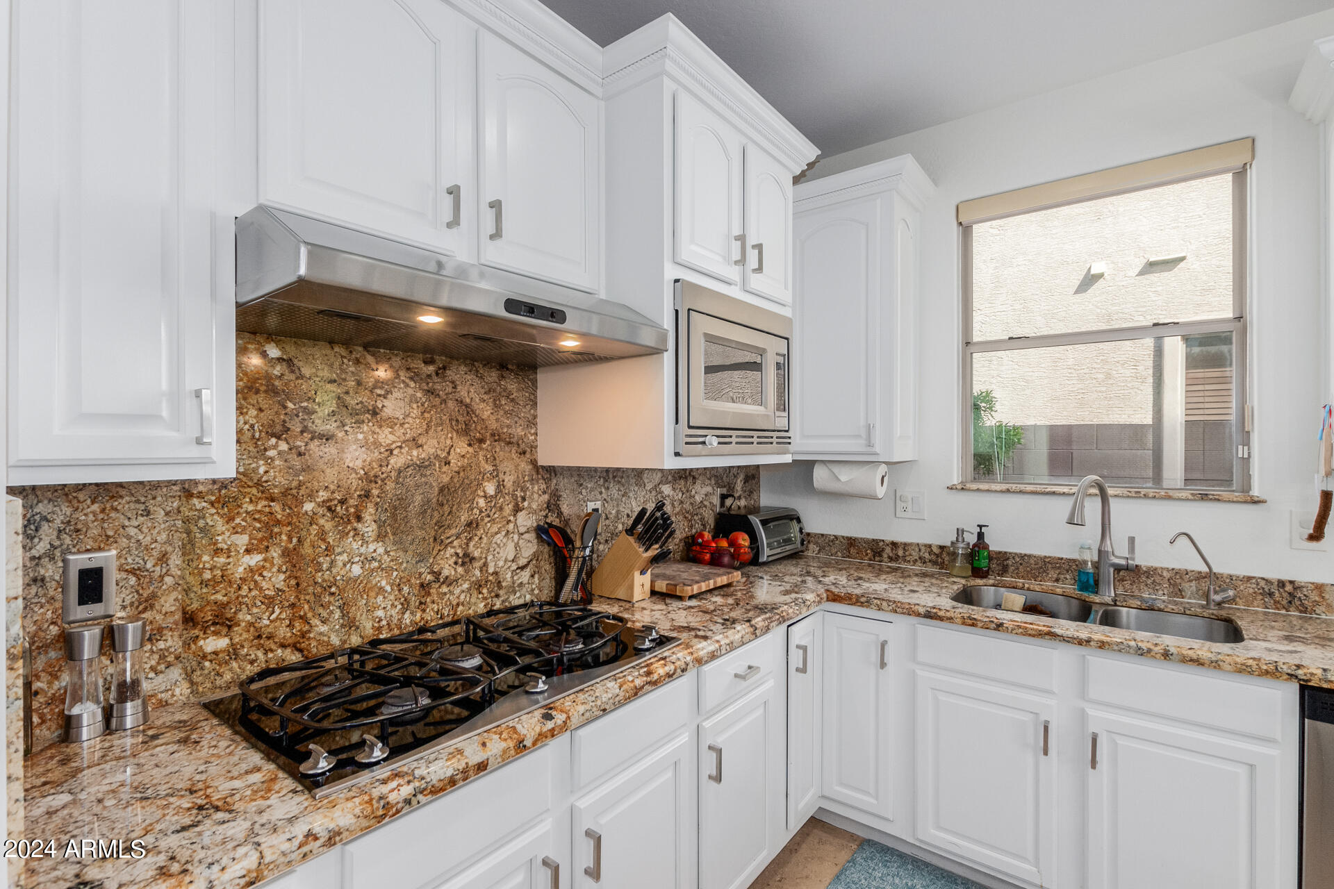 853 West Elgin Street Chandler, AZ 85225 - Photo 16 of 66 Gas Range