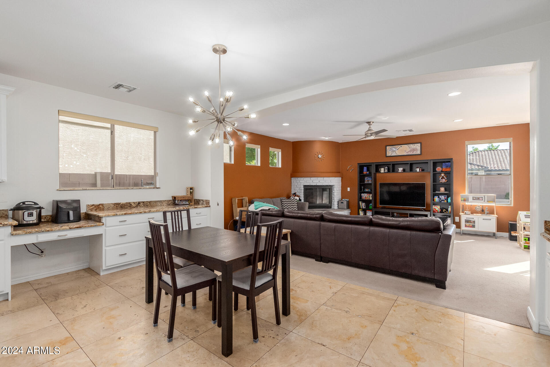 853 West Elgin Street Chandler, AZ 85225 - Photo 3 of 66 Family Room