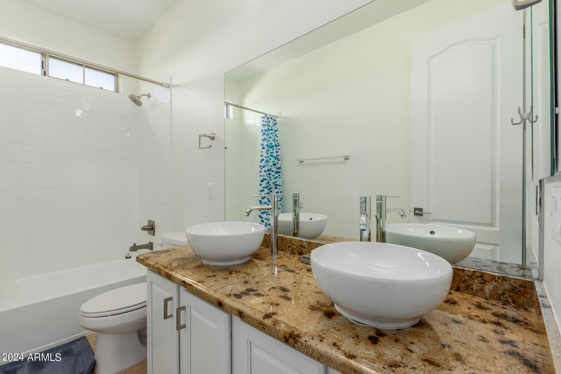 853 West Elgin Street Chandler, AZ 85225 - Photo 43 of 66 Guest Hall Bathroom